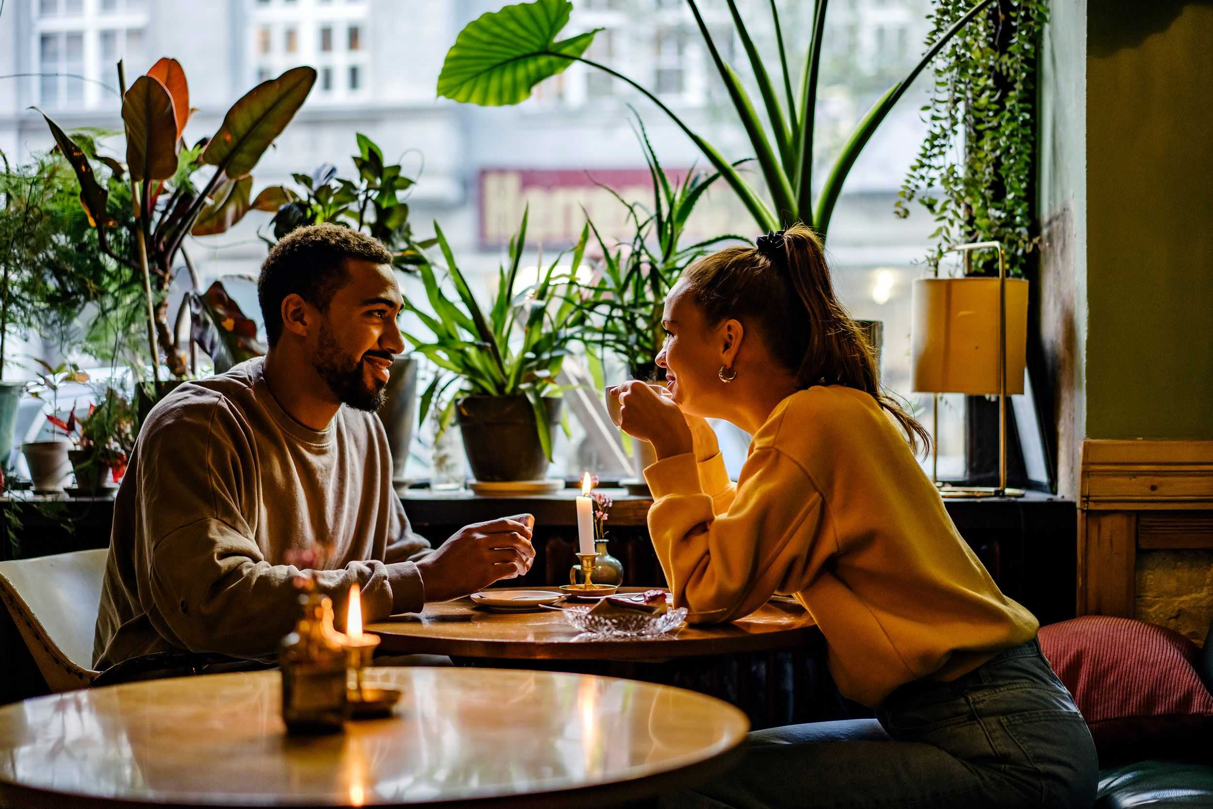 More online dating app users are relying on AI as a tool for their profiles — WESH 2 Orlando, Clermont Technology news