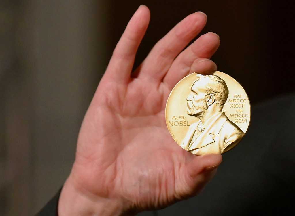 Two American-born economists win Nobel memorial prize in economics  — WESH 2 Orlando, Clermont Business news