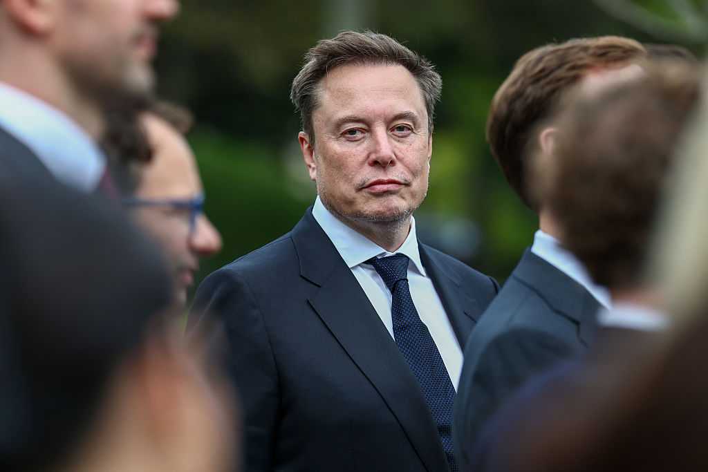Musk accuses Ukraine of violating Starlink's terms of service following dispute over coverage — WESH 2 Orlando