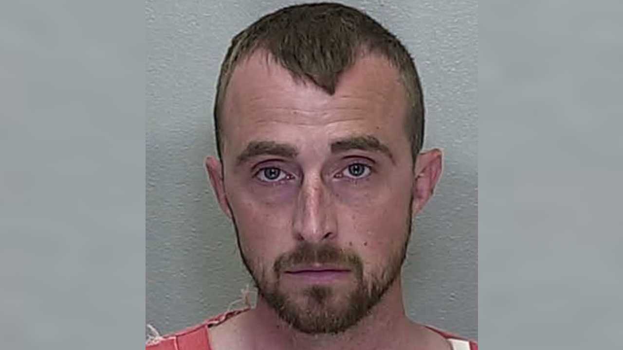 5th-grade teacher admits to photographing under student's skirt, Ocala police say  — Clermont Schools news