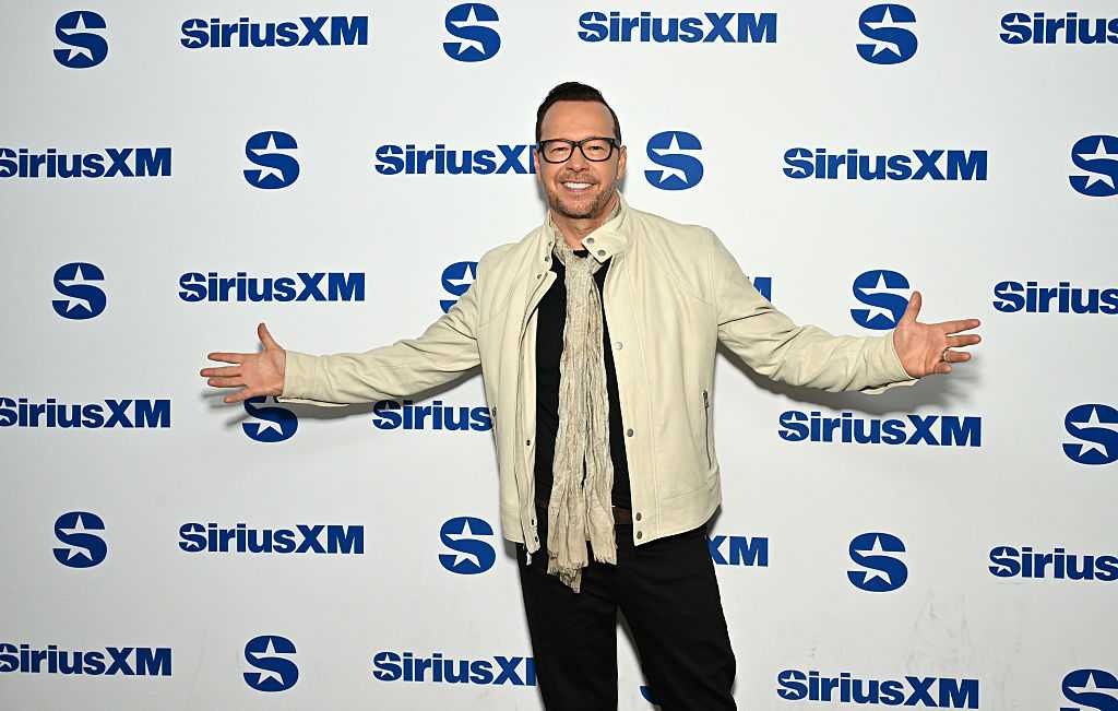 'God covered us': Actor, singer recounts intense moments after plane skids off runway  — WESH 2 Orlando, Clermont Community news