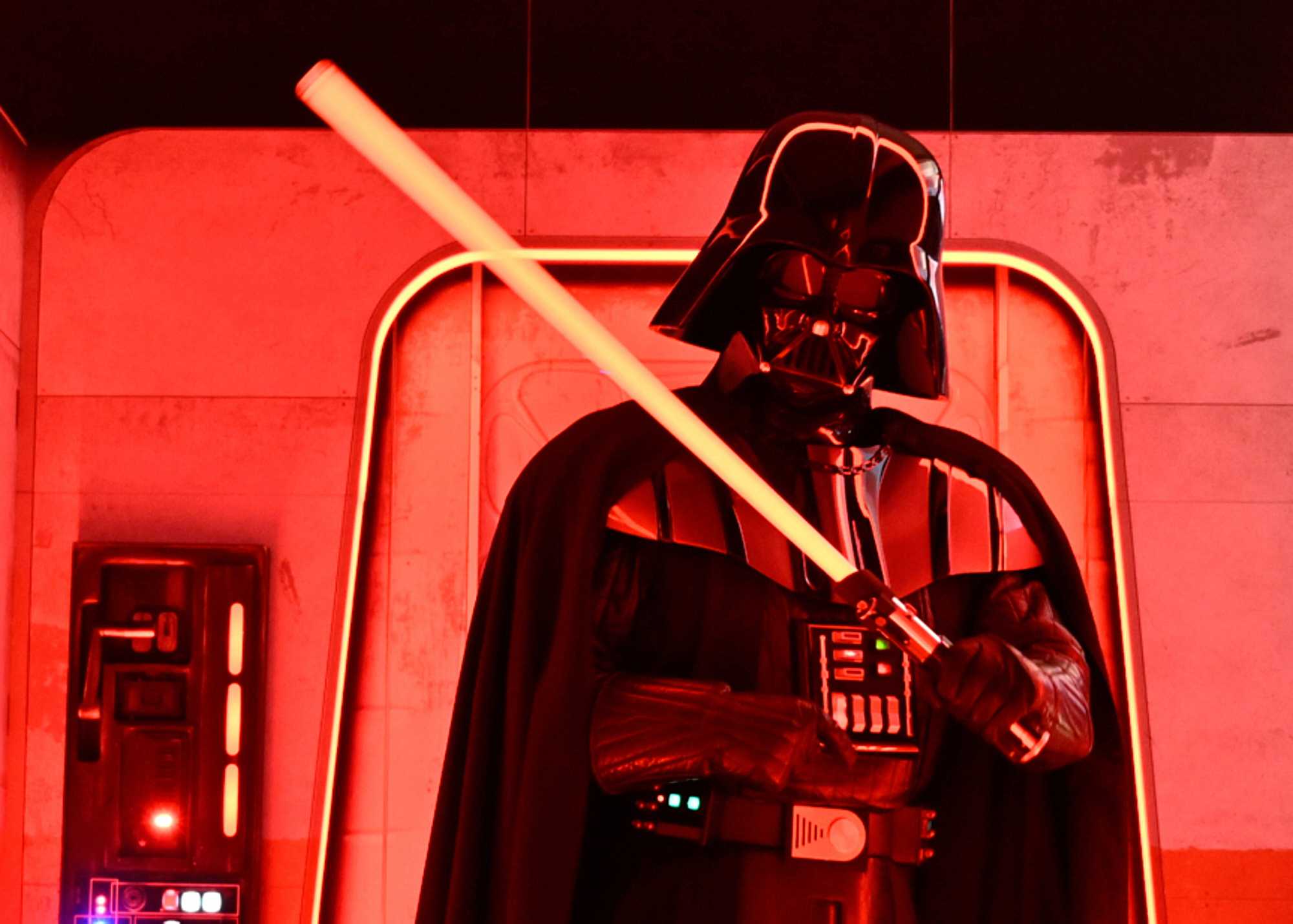 Lightsaber Darth Vader used in 'Empire Strikes Back' goes up for auction — WESH 2 Orlando, Clermont Community news