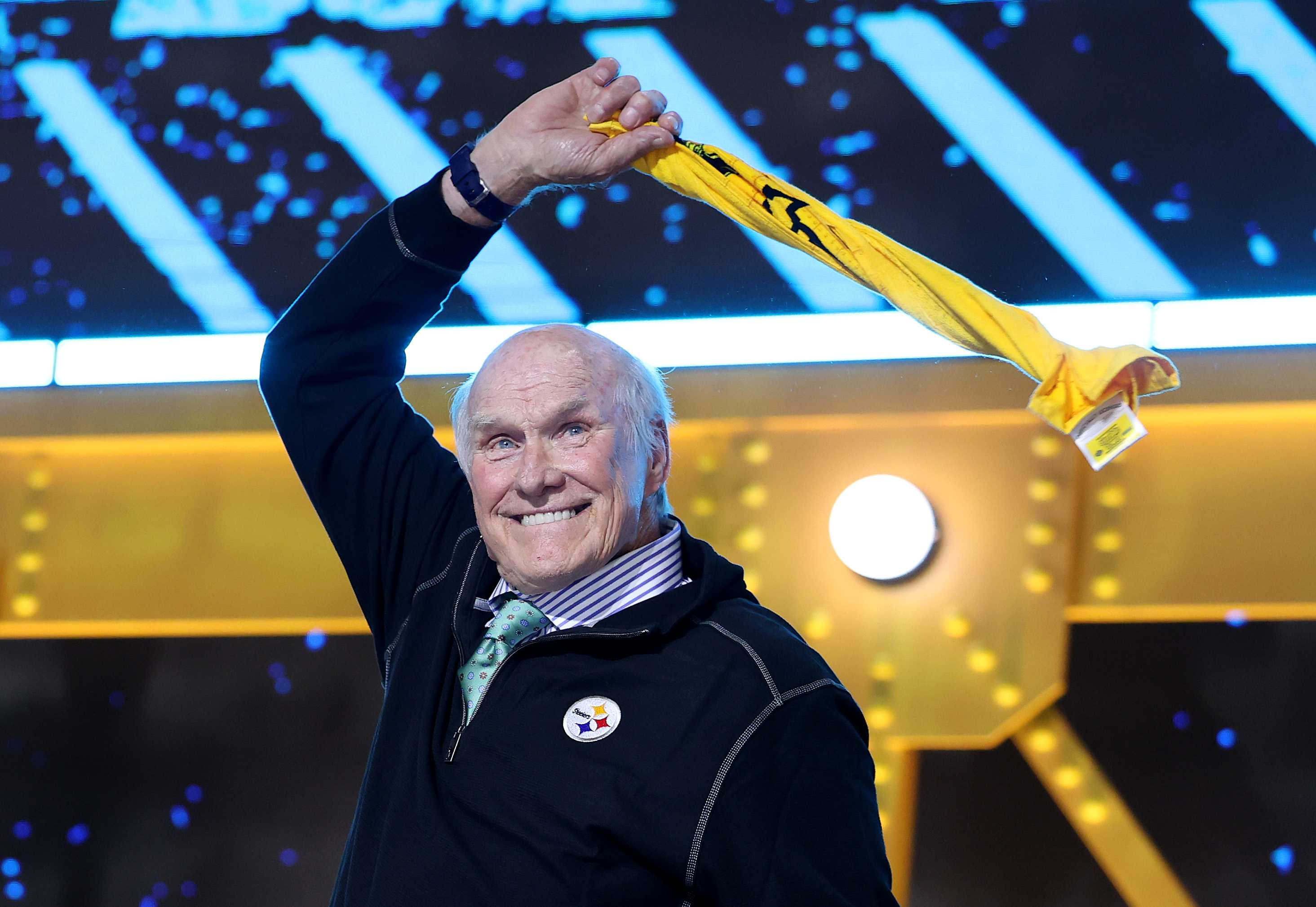 Terry Bradshaw gives health update, says he's nearing retirement from broadcasting — WESH 2 Orlando, Clermont Health news