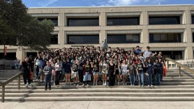 SAISD middle schoolers connect with college life during schoolwide event — KENS 5 (San Antonio), Clermont Schools news