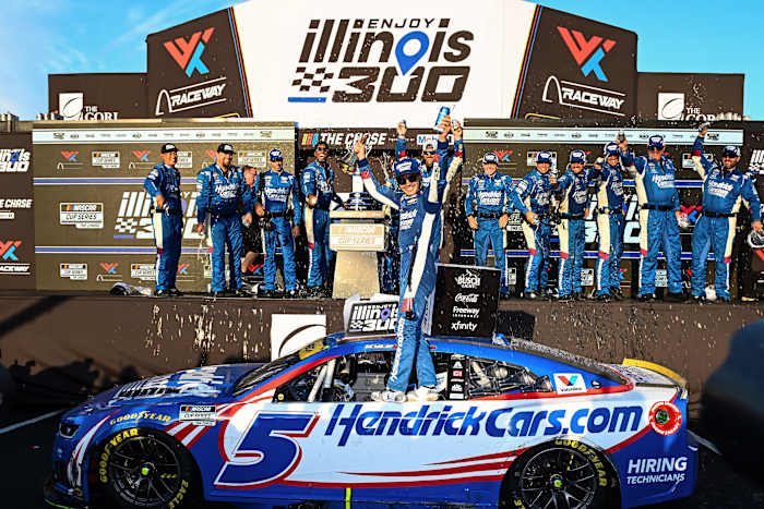 Kyle Larson surges to second in NASCAR postseason Chase heading to Bristol track he's dominated — ClickOrlando Sports, Clermont Sports news